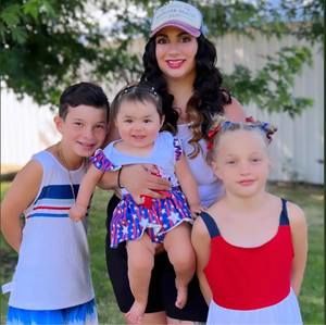 Meet your Posher, Emmalynn